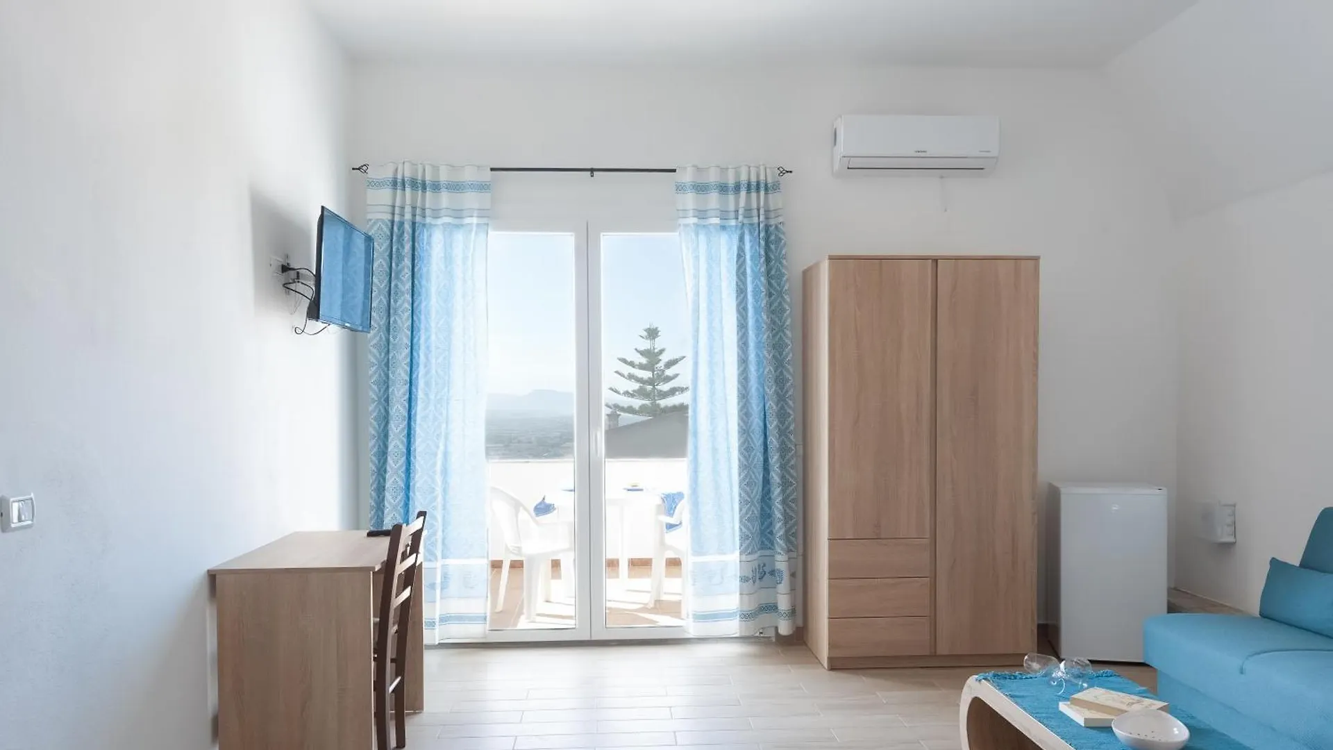 Guest house Beb Con Piscina Villa Del Borgo Badesi