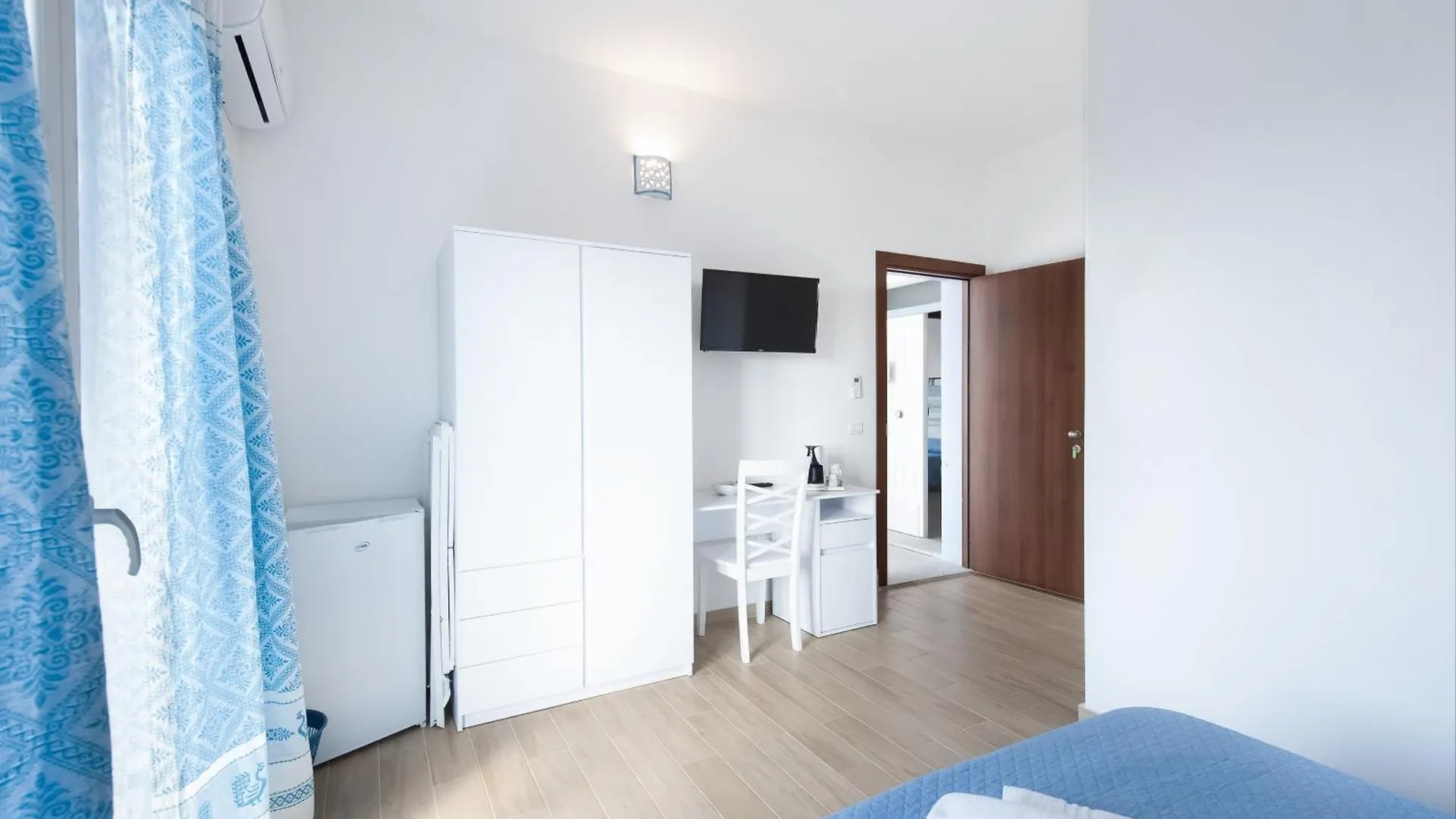 Guest house Beb Con Piscina Villa Del Borgo Badesi Italy