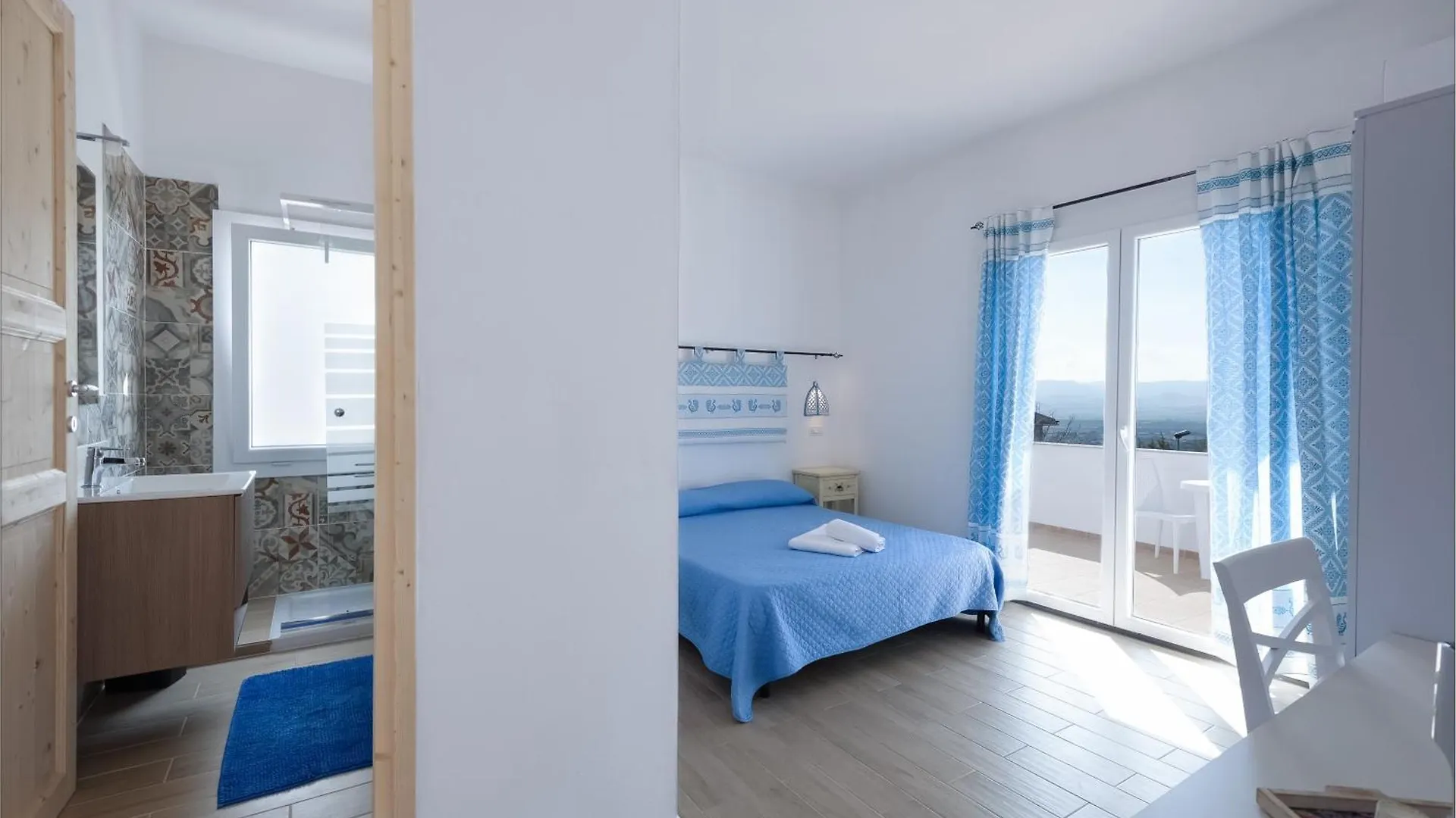 Gasthof Beb Con Piscina Villa Del Borgo Badesi Italien